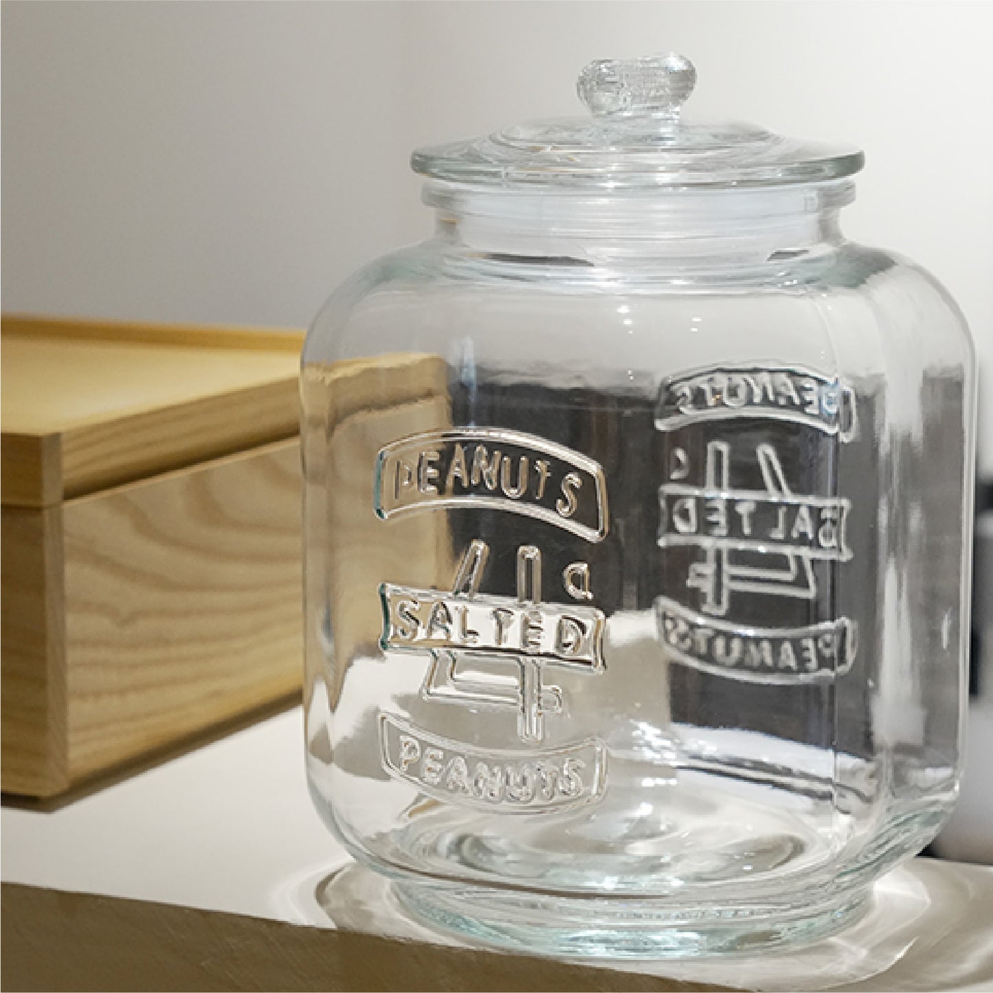 GLASS COOKIE JAR