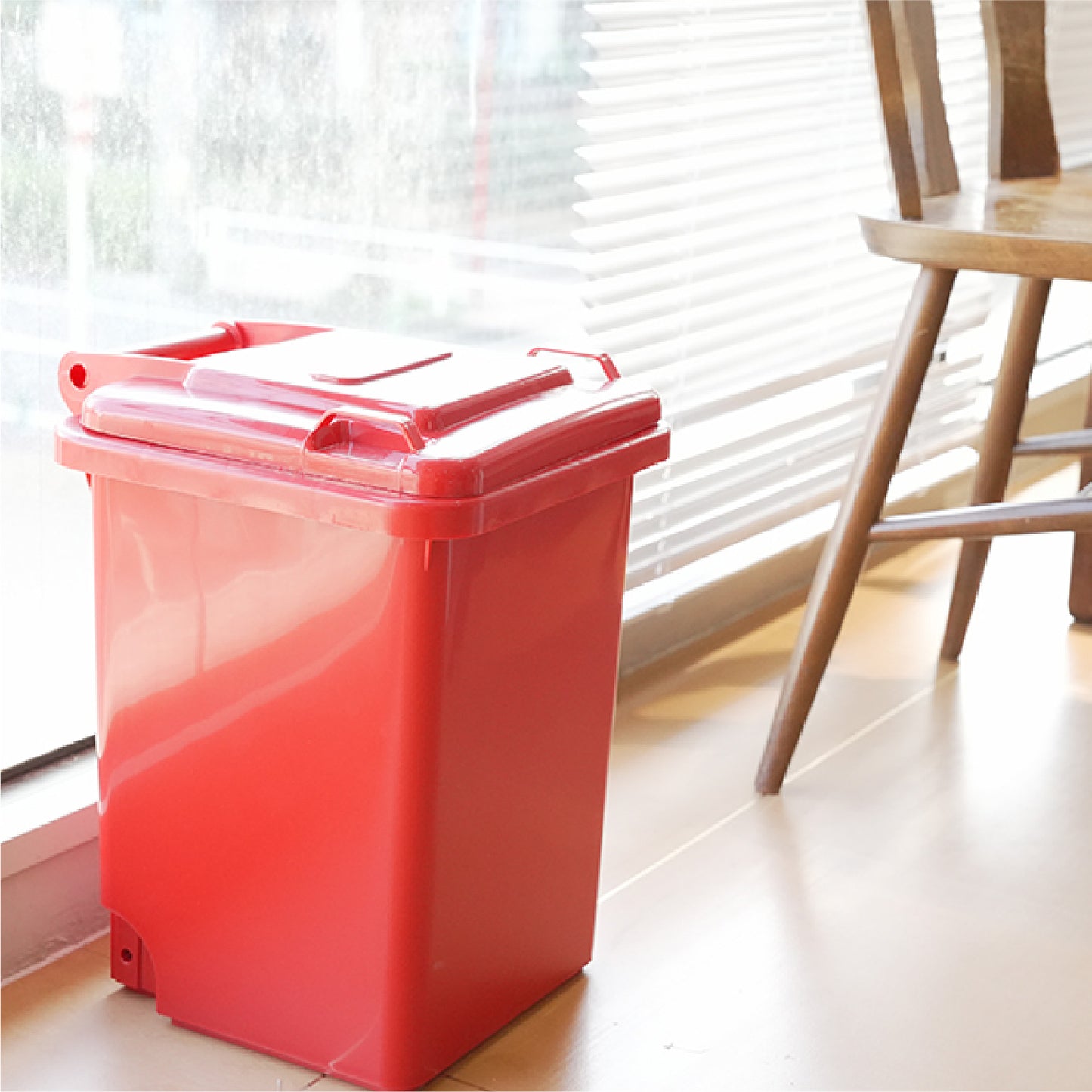 PLASTIC TRASH CAN 18L